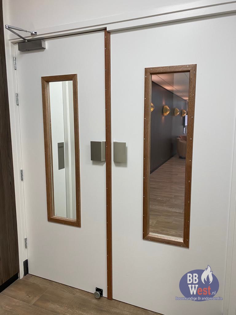 Brandwerend glas